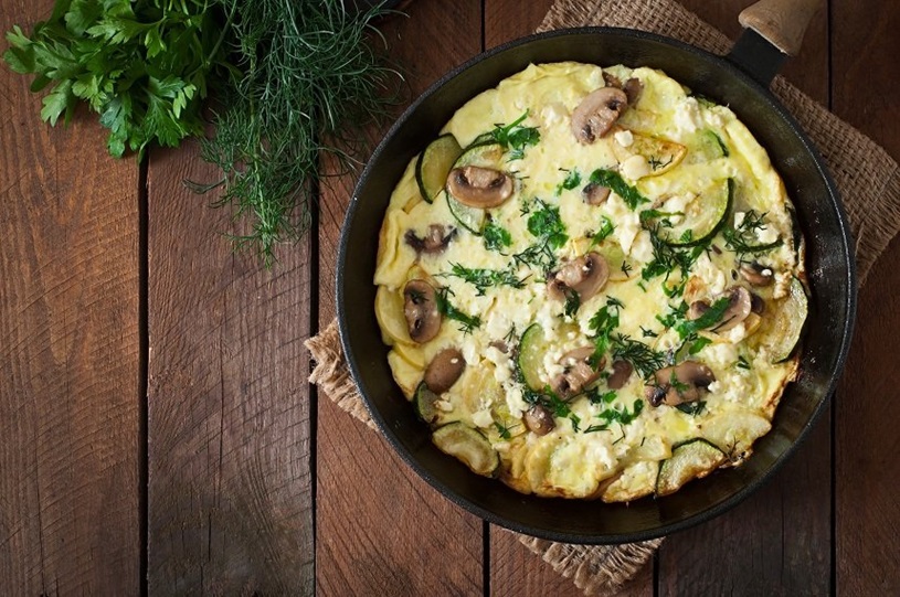 Low Carb Abendessen, Frittata mit Zucchini und Champignons.
