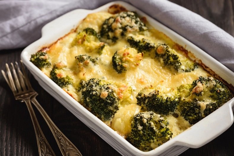 Low Carb Brokkoli-Karfiol Auflauf ein köstliches, leichtes Abendessen.