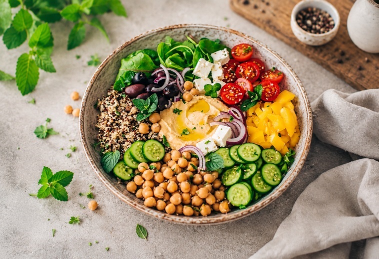 Veganes Buddha Bowl Rezept mit viel Gemüse